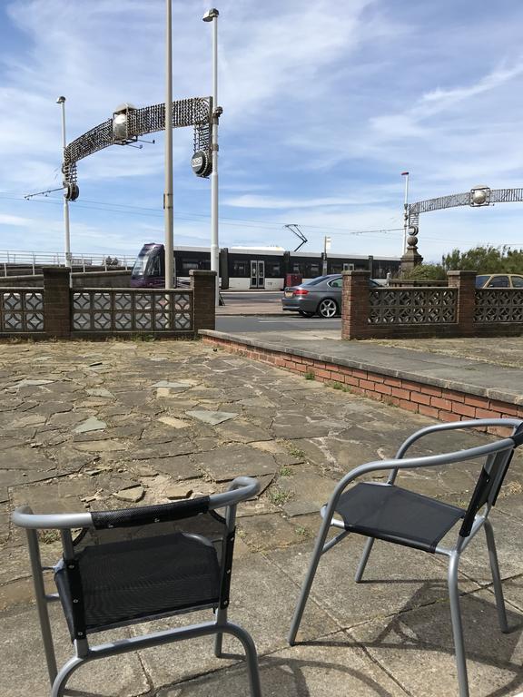 Crescent Court Villa Blackpool Exterior photo